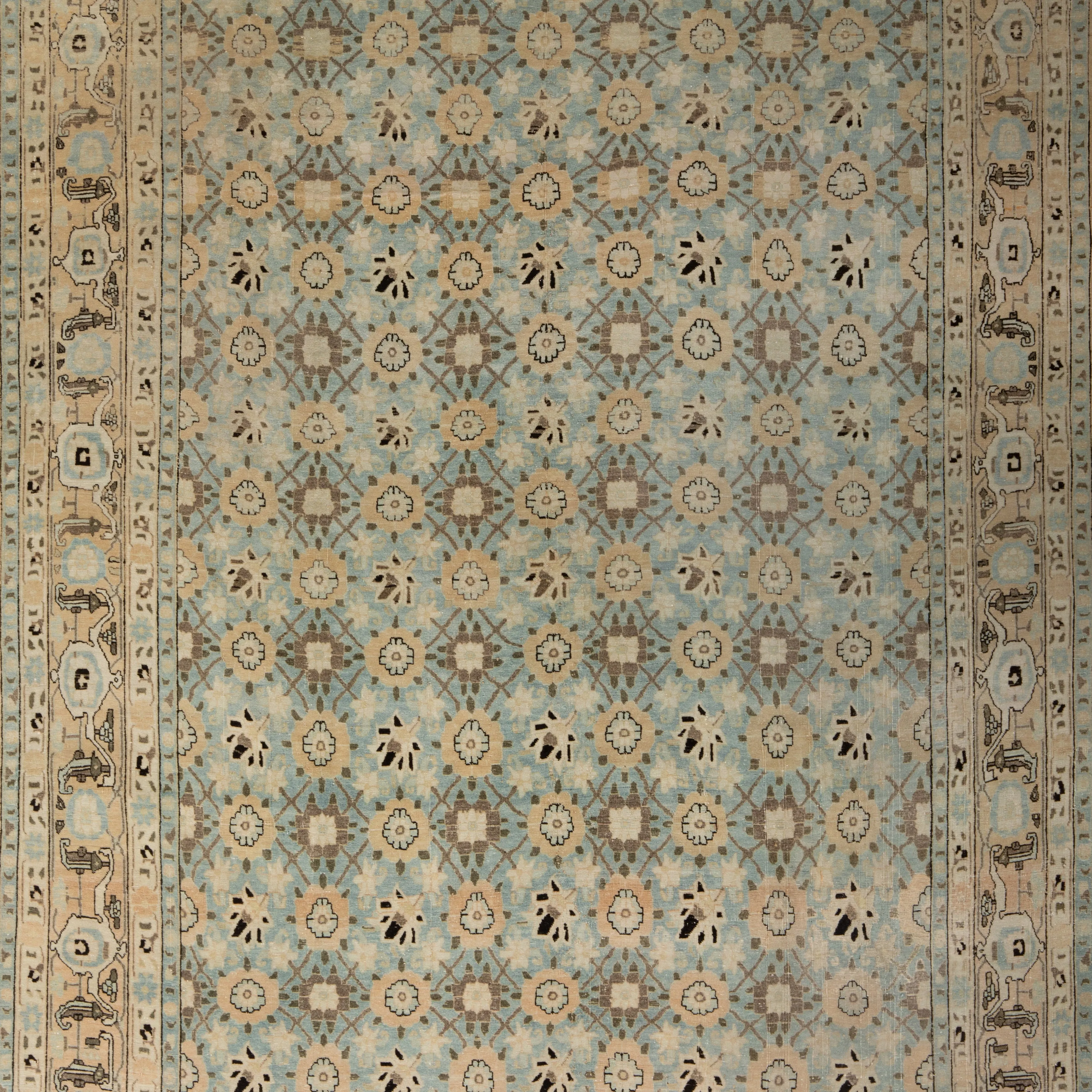 Light Blue & Cream Vintage Traditional Wool Rug - 6'9" x 10'